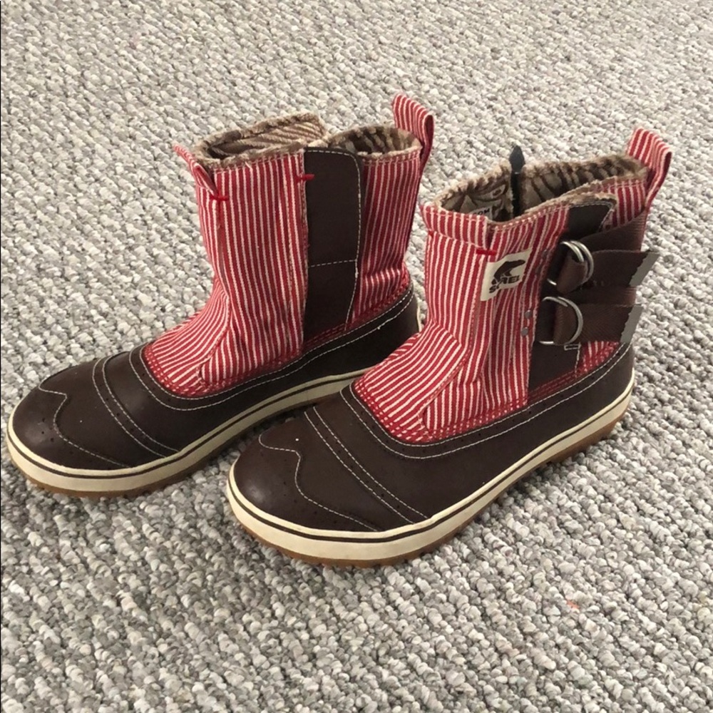 NEVER WORN Sorel Snow Boots!